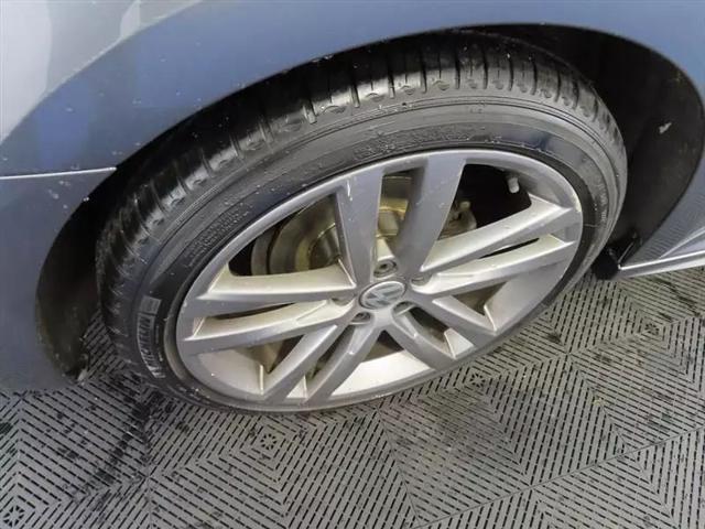 2018 Volkswagen Passat 2.0T R-Line