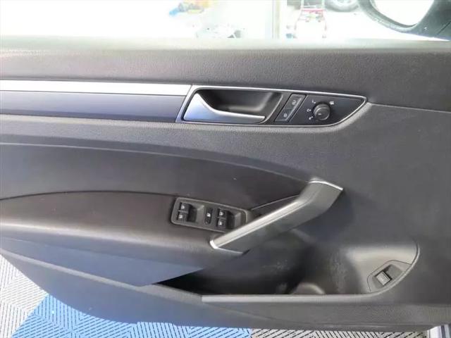 2018 Volkswagen Passat 2.0T R-Line