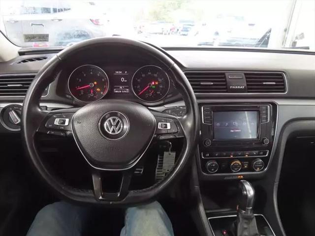 2018 Volkswagen Passat 2.0T R-Line