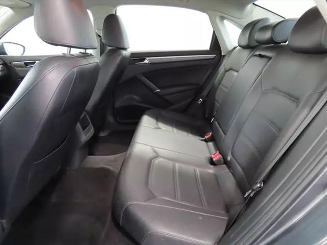 2018 Volkswagen Passat 2.0T R-Line