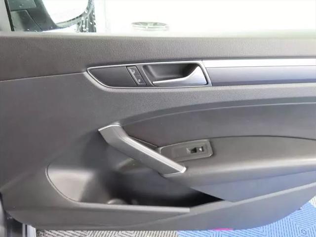 2018 Volkswagen Passat 2.0T R-Line