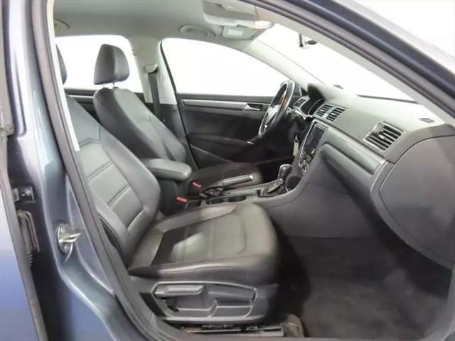 2018 Volkswagen Passat 2.0T R-Line