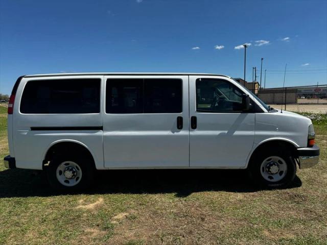 2017 Chevrolet Express LT