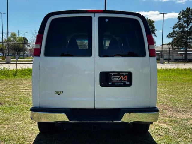 2017 Chevrolet Express LT