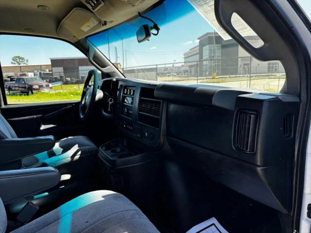 2017 Chevrolet Express LT