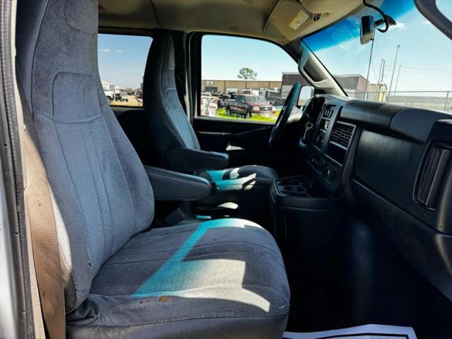 2017 Chevrolet Express LT