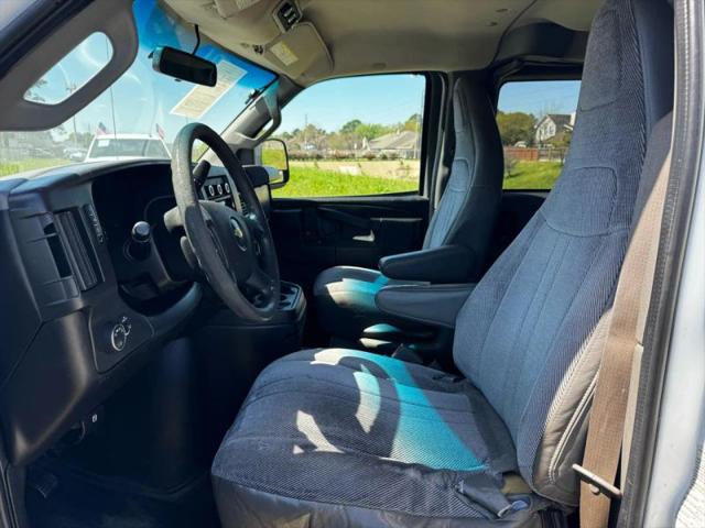 2017 Chevrolet Express LT