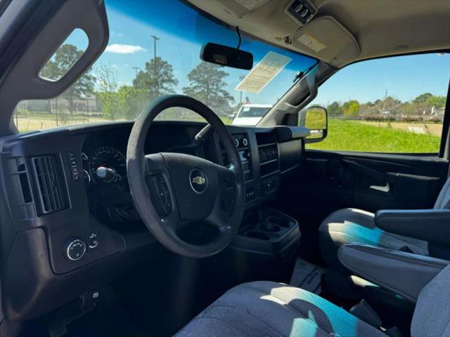 2017 Chevrolet Express LT