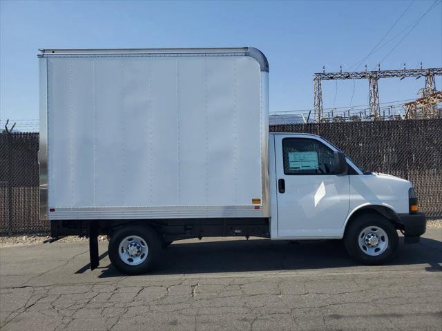 2025 Chevrolet Express Cutaway Work Van