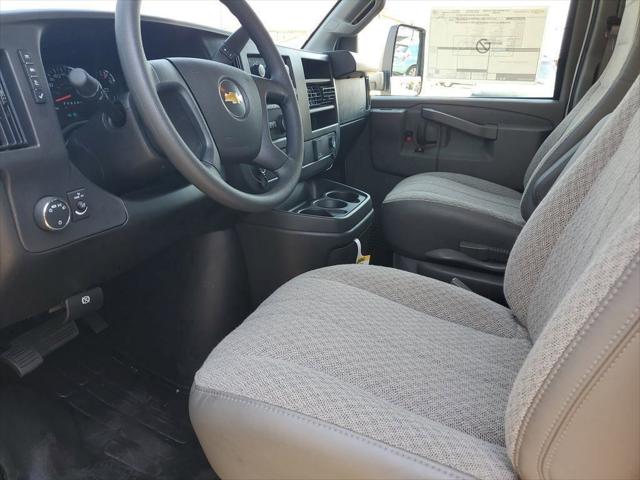 2025 Chevrolet Express Cutaway Work Van