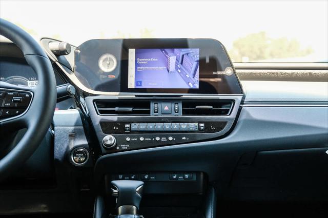 2025 Lexus ES 300h Unknown