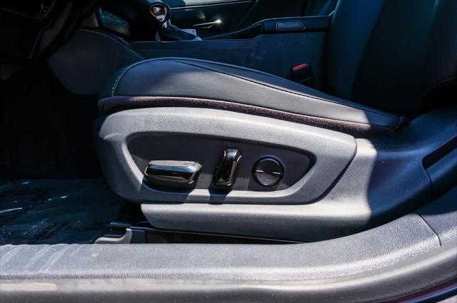2025 Lexus ES 300h Unknown