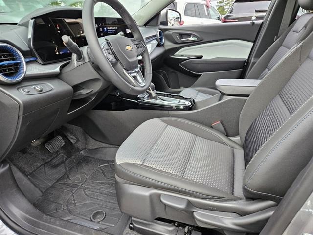 2025 Chevrolet Trax FWD LT