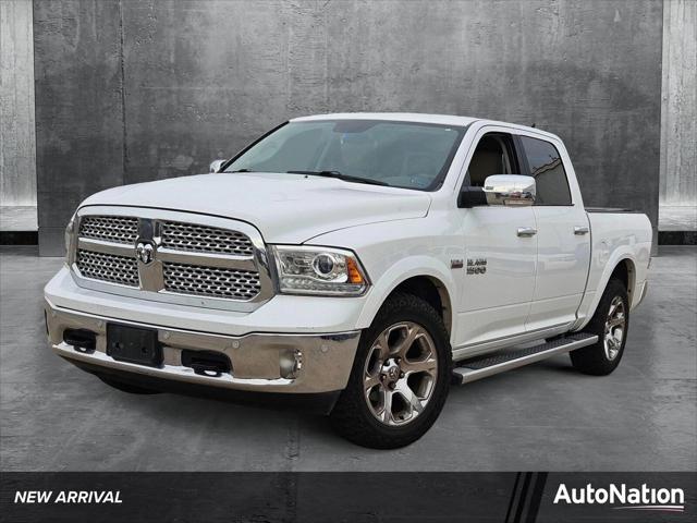 2017 RAM 1500 Laramie Crew Cab 4x4 57 Box