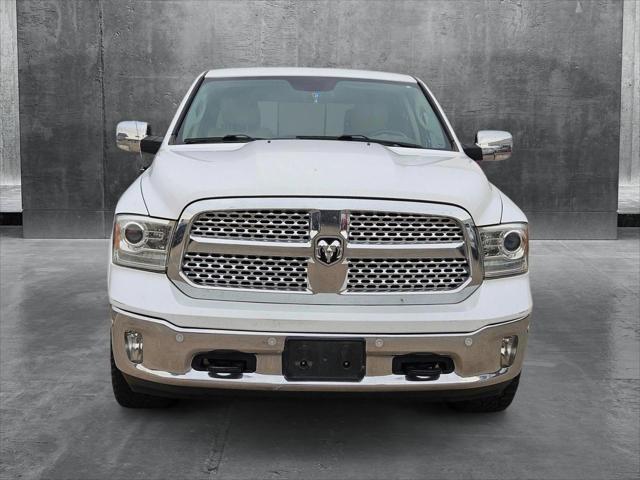 2017 RAM 1500 Laramie Crew Cab 4x4 57 Box