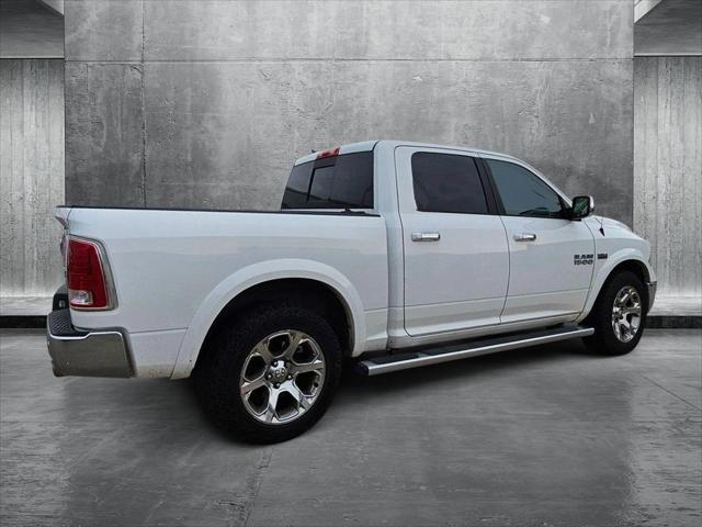 2017 RAM 1500 Laramie Crew Cab 4x4 57 Box
