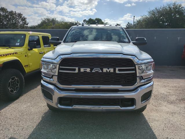 2020 RAM 2500 Tradesman Crew Cab 4X4 8 Box