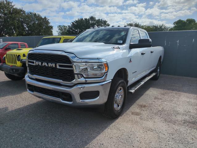 2020 RAM 2500 Tradesman Crew Cab 4X4 8 Box
