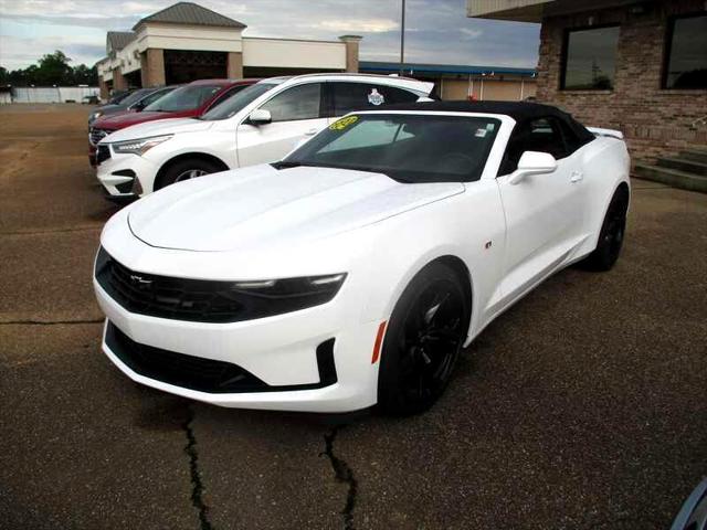 2022 Chevrolet Camaro RWD Convertible 2LT