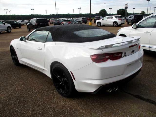 2022 Chevrolet Camaro RWD Convertible 2LT