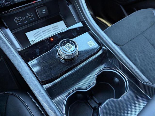 2025 Jeep Grand Cherokee L Altitude 4x2