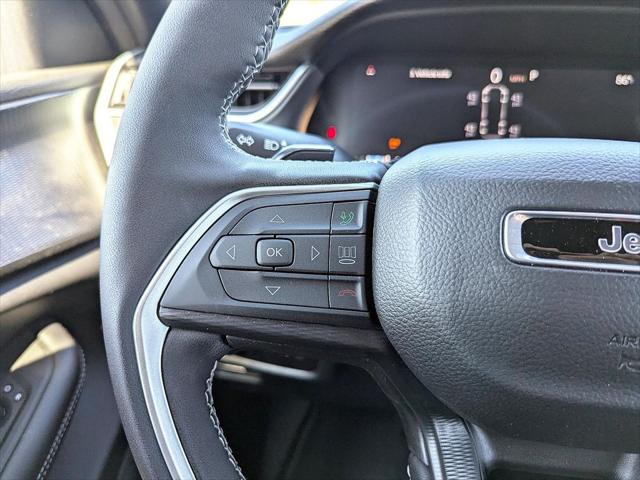 2025 Jeep Grand Cherokee L Altitude 4x2