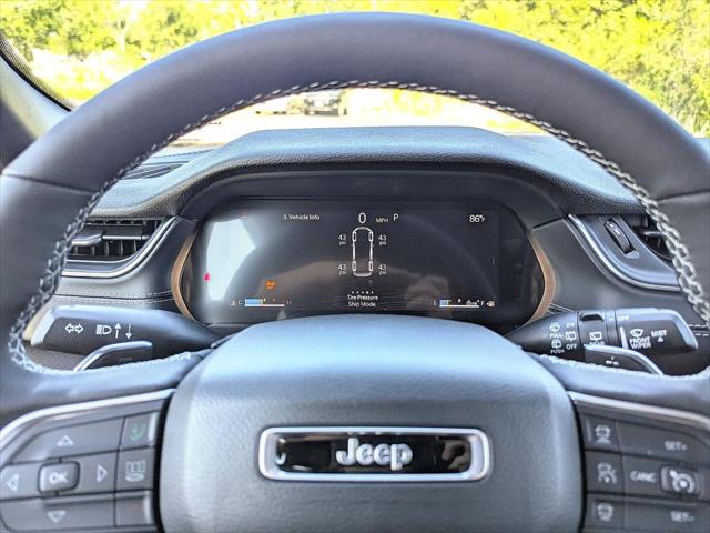 2025 Jeep Grand Cherokee L Altitude 4x2