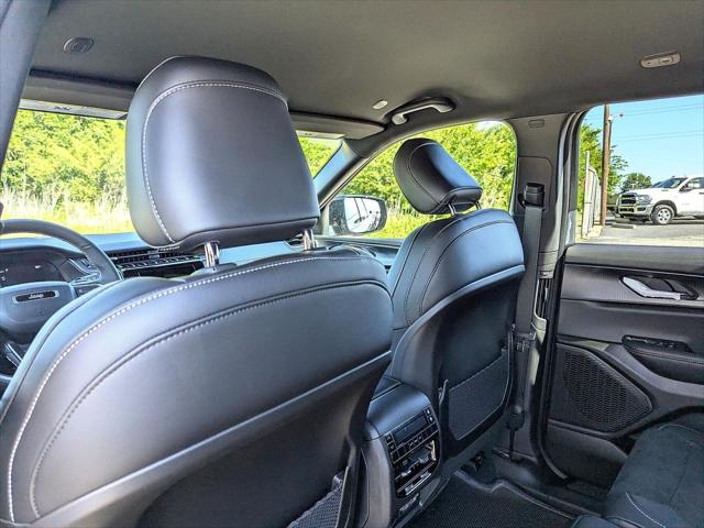 2025 Jeep Grand Cherokee L Altitude 4x2