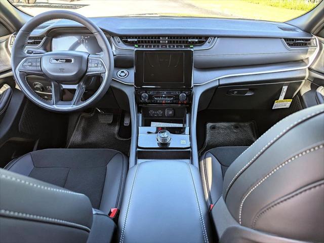 2025 Jeep Grand Cherokee L Altitude 4x2