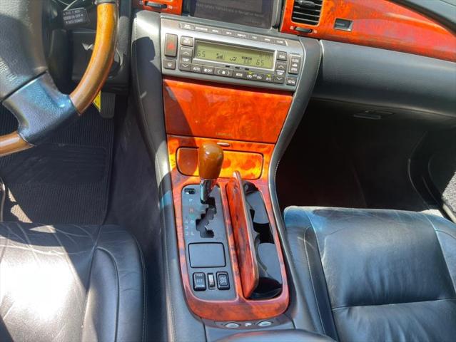2002 Lexus SC 430 2dr Convertible