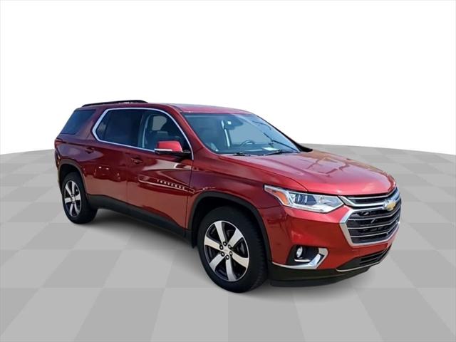 Used 2020 Chevrolet Traverse 3LT with VIN 1GNERHKW8LJ241029 for sale in Waterford, MI
