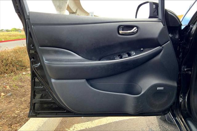2014 Nissan LEAF SL