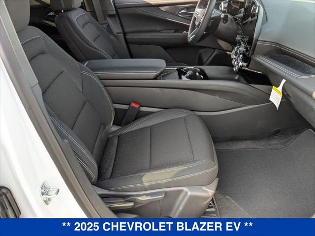 2025 Chevrolet V Blazer LT AWD