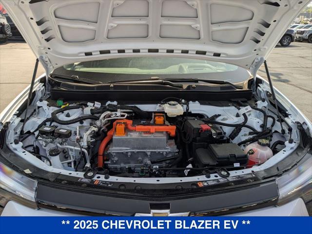 2025 Chevrolet V Blazer LT AWD