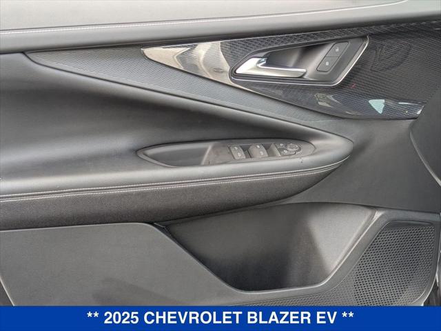 2025 Chevrolet V Blazer LT AWD
