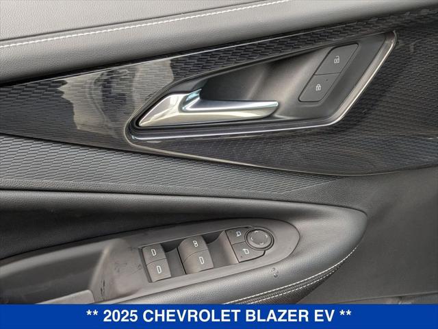 2025 Chevrolet V Blazer LT AWD