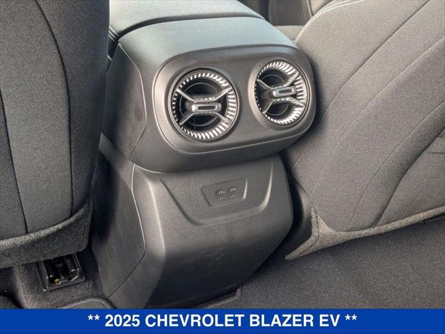 2025 Chevrolet V Blazer LT AWD