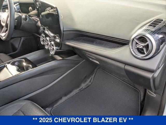 2025 Chevrolet V Blazer LT AWD