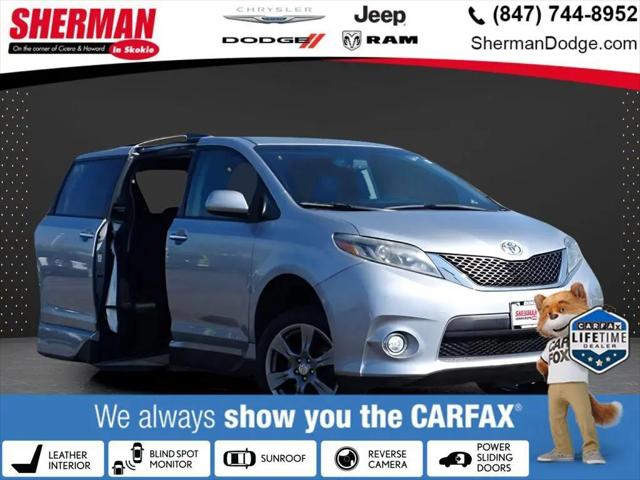 2017 Toyota Sienna SE 8 Passenger for sale in Skokie, IL