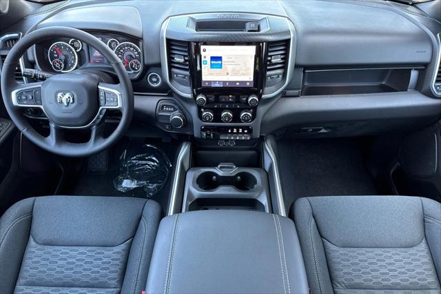 2025 Ram 1500 Big Horn Crew Cab 4x2 5'7" Box