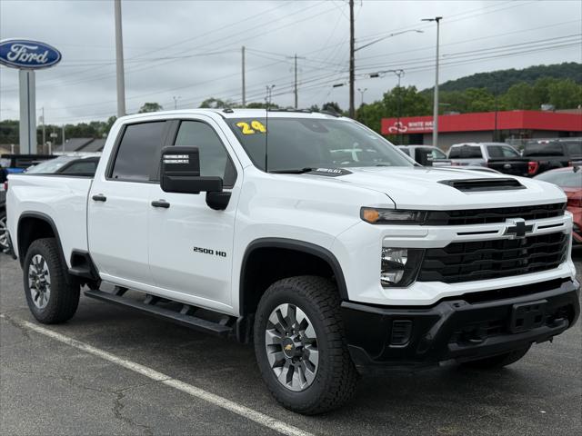 2024 Chevrolet Silverado 2500HD 4WD Crew Cab Standard Bed Custom