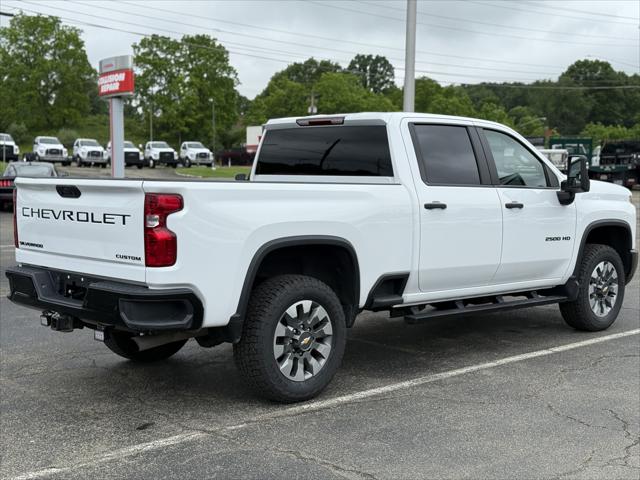 2024 Chevrolet Silverado 2500HD 4WD Crew Cab Standard Bed Custom