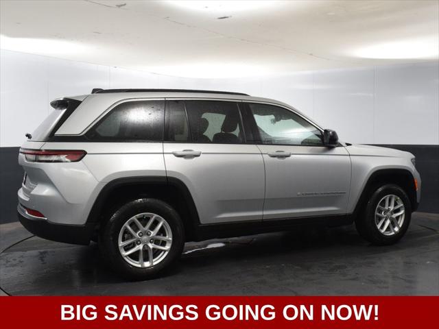 2025 Jeep Grand Cherokee GRAND CHEROKEE LAREDO X 4X4