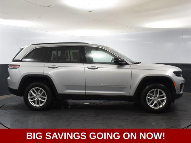 2025 Jeep Grand Cherokee GRAND CHEROKEE LAREDO X 4X4