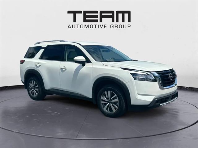 2024 Nissan Pathfinder SL FWD