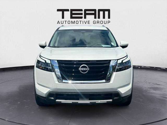2024 Nissan Pathfinder SL FWD