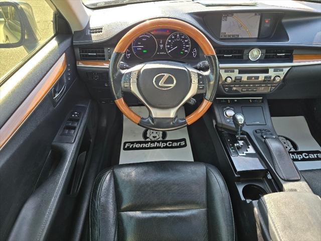 2015 Lexus ES 300h 300h