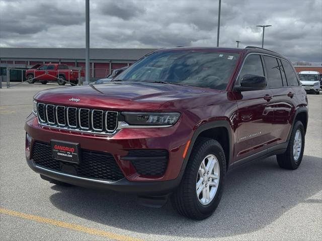 2023 Jeep Grand Cherokee Laredo 4x4