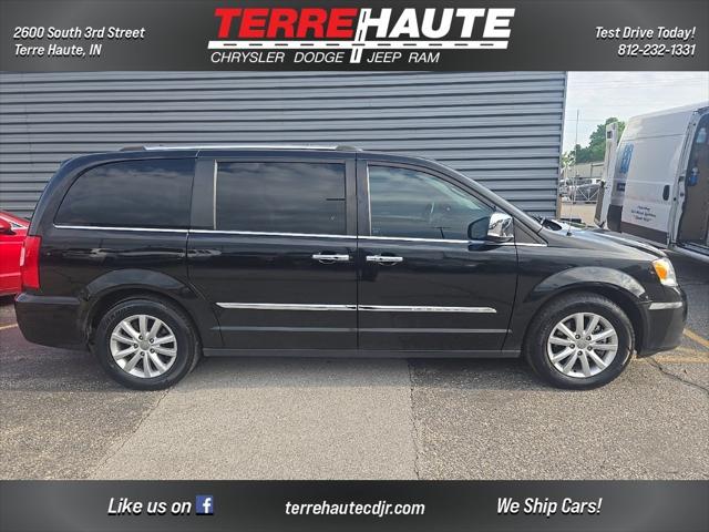 2016 Chrysler Town and Country Limited Platinum