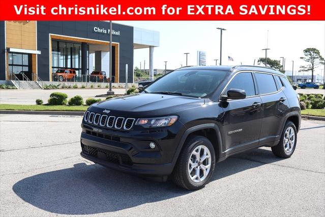 2025 Jeep Compass COMPASS LATITUDE 4X4
